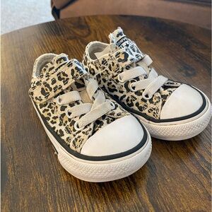 Leopard Converse